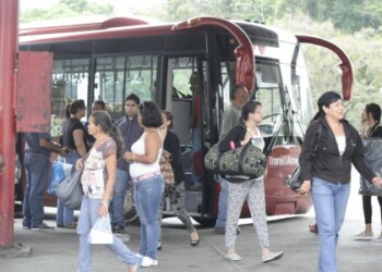 Usuarios explicaron que deben cancelar altas sumas en unidades habilitadas, mototaxis y taxis para desplazarse entre estos tres municipios