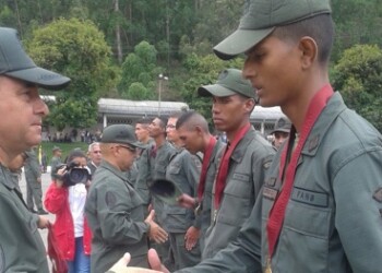 celebraron la graduación de sargento  segundo de 1457 nuevos integrantes de la fuerza