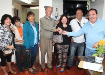 Alcalde José Luis Rodríguez cumple con los vecinos carrizaleños, en esta oportunidad hizo entrega de la llave de la caseta de vigilancia