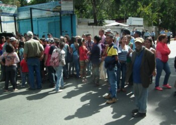 Los manifestantes permanecían en el lugar desde las 4:00 am