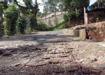 Inconvenientes en la carretera generan malestar en los vecinos