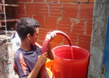 Continuando con el apoyo que brinda la Alcaldía de Guaicaipuro a las comunidades que no reciben el vital líquido. ARCHIVO