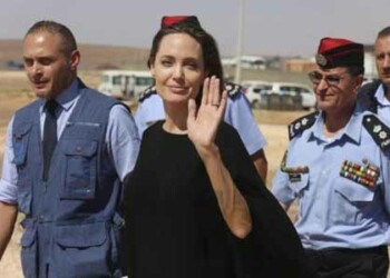 Angelina Jolie, visitó este viernes el campamento de Azraq, en Jordania.