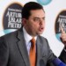 Antonio Ecarri: “Si siguen cerrando las puertas a una salida pacífica, democrática y constitucional, vamos a terminar en manos de los militares”.