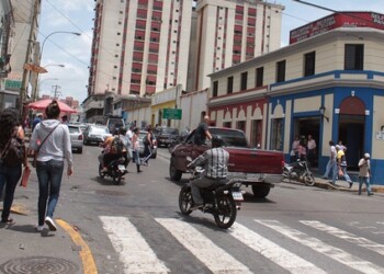 Lugareños aseguran que conductores no respetan las normativas de tránsito