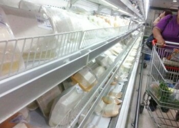 Clientes quedan sorprendidos por el alto costos de los quesos