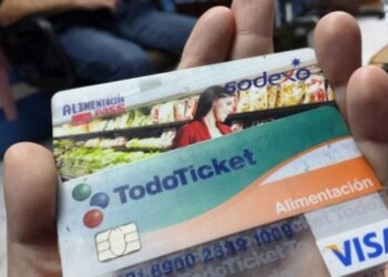 Pese a la llegada de productos importados a los anaqueles, aún la escasez y el desabastecimiento son problemas que atormentan a las amas de casa venezolanas, quienes  los siguen sorteando con sustitutos y medidas extremas como eliminar una o dos comidas al día