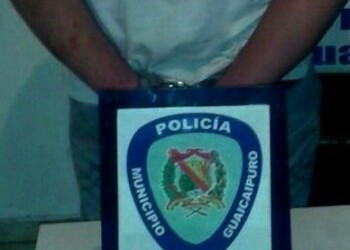 Poliguaicaipuro detuvo este martes a un sujeto que iba a ser linchado por una turba luego de que robara a un transeúnte en plena calle Ayacucho.ARCHIVO