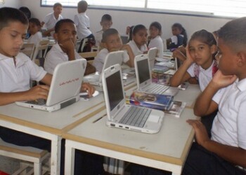 Alumnos con dislexia deben recibir una atención especializada