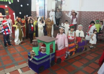 Hoy se tiene previsto que los estudiantes de primero  a sexto  grado hagan las exposiciones de los trabajos de cierre de lapso
