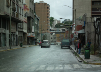 Avenida Bolívar de Los Teques blanco del hampa.
