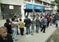 Desde las 5 am comenzaron a hacerse las colas