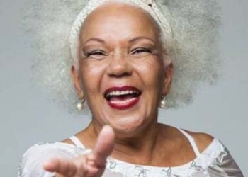 Loalwa Braz Vieira, intérprete del éxito mundial La Lambada, fue hallada carbonizada en su automóvil.