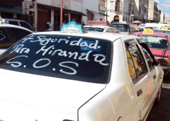 Los conductores habrían anunciado toma de la Panamericana, pero desde la madrugada se desplegaron contingentes de funcionarios de la PNB y de la GN
