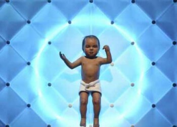 La exposición cuenta con más de cien robots, desde el considerado como uno de los primeros.