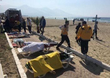La guardia costera turca lanzó una operación de rescate.