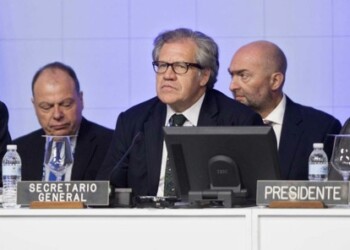 Almagro dice destrucción de ayuda muestra falta de sentido humano de Maduro