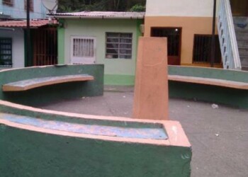 En La Placita hay bajones de electricidad a toda hora