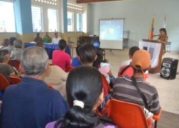 El invitado especial, Claudio Faria dijo que la cátedra itinerante tiene como fin analizar la vida de este importante líder bolivariano