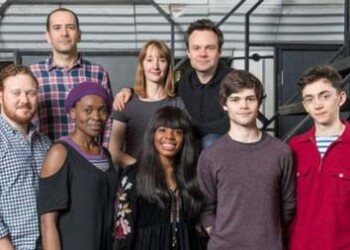 Harry Potter será interpretado por Jaime Glover, mientras que Emma Lowndes dará vida a su esposa Ginny Potter y Theo Ancient como su hijo Albus Potter