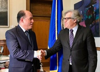 El presidente de la AN sostuvo una reunión con el secretario general de la OEA, Luis Almagro, en la que solicitó el apoyo para que los venezolanos definan electoralmente la solución a la crisis política y humanitaria.