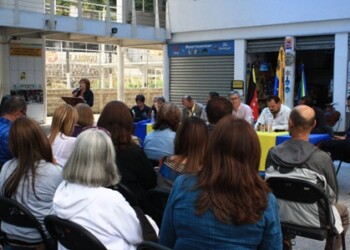Josy Fernández reseñó que mantienen reuniones con vecinos del municipio tras los suceso del lunes 22.