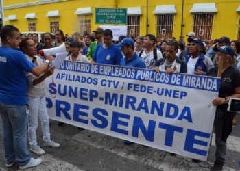 Con esos recursos se convino cancelar un ajuste salarial que comprenderá entre 5 y 20% para todos los trabajadores del Ejecutivo regional