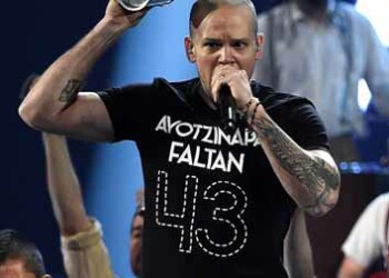 Residente, ganador de 25 premios Grammy, a través de cuenta oficial en la red social Twitter, aseguró que “todos somos anormales”.