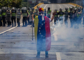 El Gobierno de Trump ha expresado en diversas ocasiones su preocupación por la situación del pueblo venezolano, carente de medicamentos, alimentos y otros recursos, mientras que está desplegando una serie de contactos con los países latinoamericanos para desatascar el conflicto