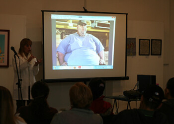 20 personas asistieron al taller de enfermedades endocrinas. Deisy Peña