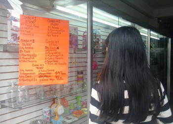 Carrizaleños salen a comprar combos de comida