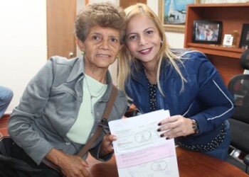 Sigue abierto centro de acopio en el despacho de la primera dama Clara Mirabal