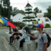Tras ser atacados con bombas vecinos de Los salía se fueron a otro punto de la Panamericana