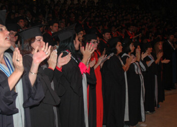 Más de Bs. 315 mil cuesta graduarse
