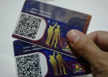 Mucha concurrencia para sacar el carnet de la patria. Foto: Deysi Peña