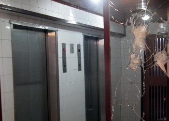 Algunas rejas fueron reparadas por los vecinos