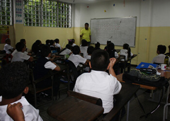 Alumnos de la UEE El Nacional presentarán sus proyectos la próxima semana. Foto: Irbel Useche