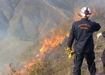 Exhortan a ciudadanía a no arrojar desperdicios en montañas ni en zonas verdes