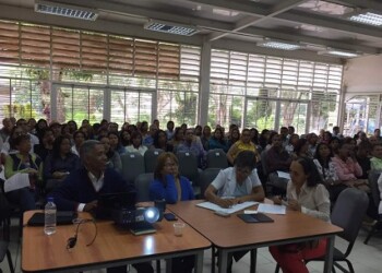 103  docentes seleccionaron sus cargos