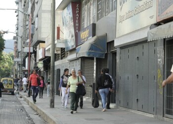 Comercios estuvieron cerrados todo el día en Los Teques.