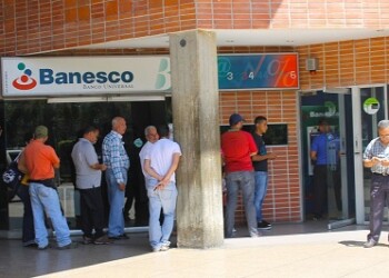 Se agudiza escasez de efectivo en los Altos Mirandinos. Foto: Deysi Peña