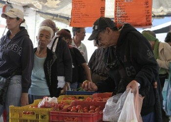 La yuca no se escapa del incremento, y se consigue al menos en 4 mil bolívares y en la calle en 3 mil.
