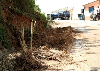 Gran cantidad de problemas en la calle Miranda de El Tigrito. Fotos: Deisy Peña