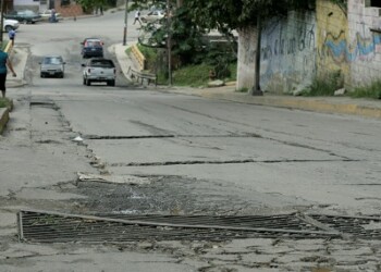 Los huecos son el padecimiento de los conductores