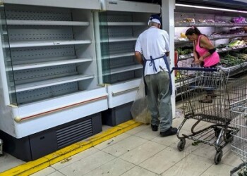 Compradores alertan sobre “desaparición” de hortalizas en neveras.