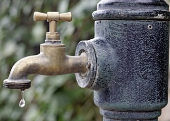 Vecinos amenazan con trancar las vías
