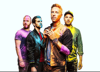La estrella de Coldplay, Chris Martin, ha ofrecido un espectáculo en el que ha versioneado a Chester ante la atenta mirada de miles de fans