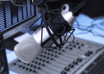 solicitan a Conatel la reconsideración de la medida de cese de transmisiones de las emisoras Mágica 99.1 FM y la 92.9 FM.