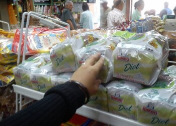 Pan dietético llegó a nuevo precio. Foto: Deysi Peña