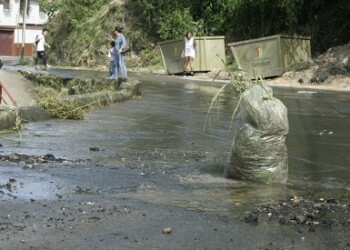 Continúan las fallas de agua en Los Teques Foto: Deysi Peña